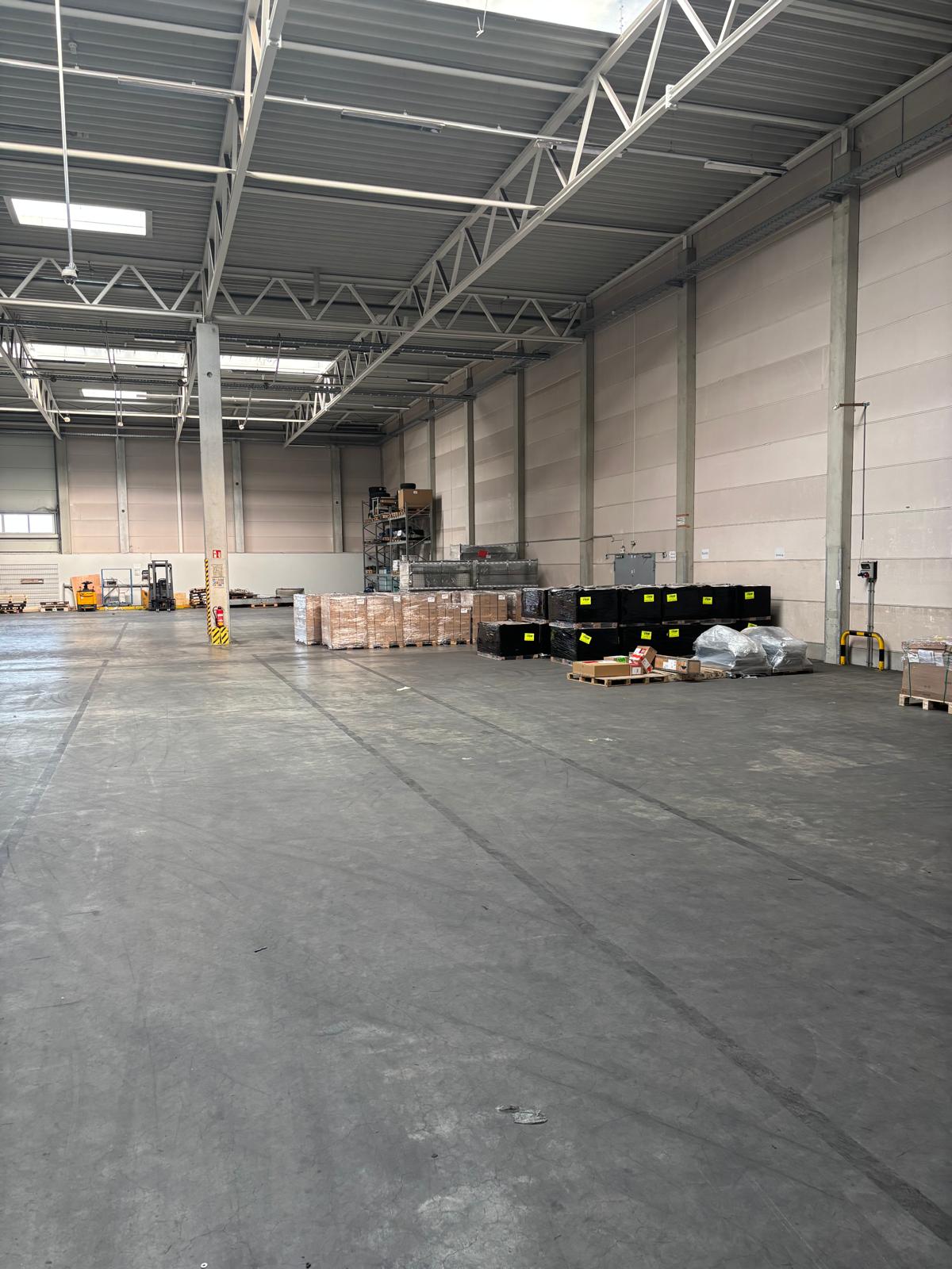 XL Trucking & Handling Terminal