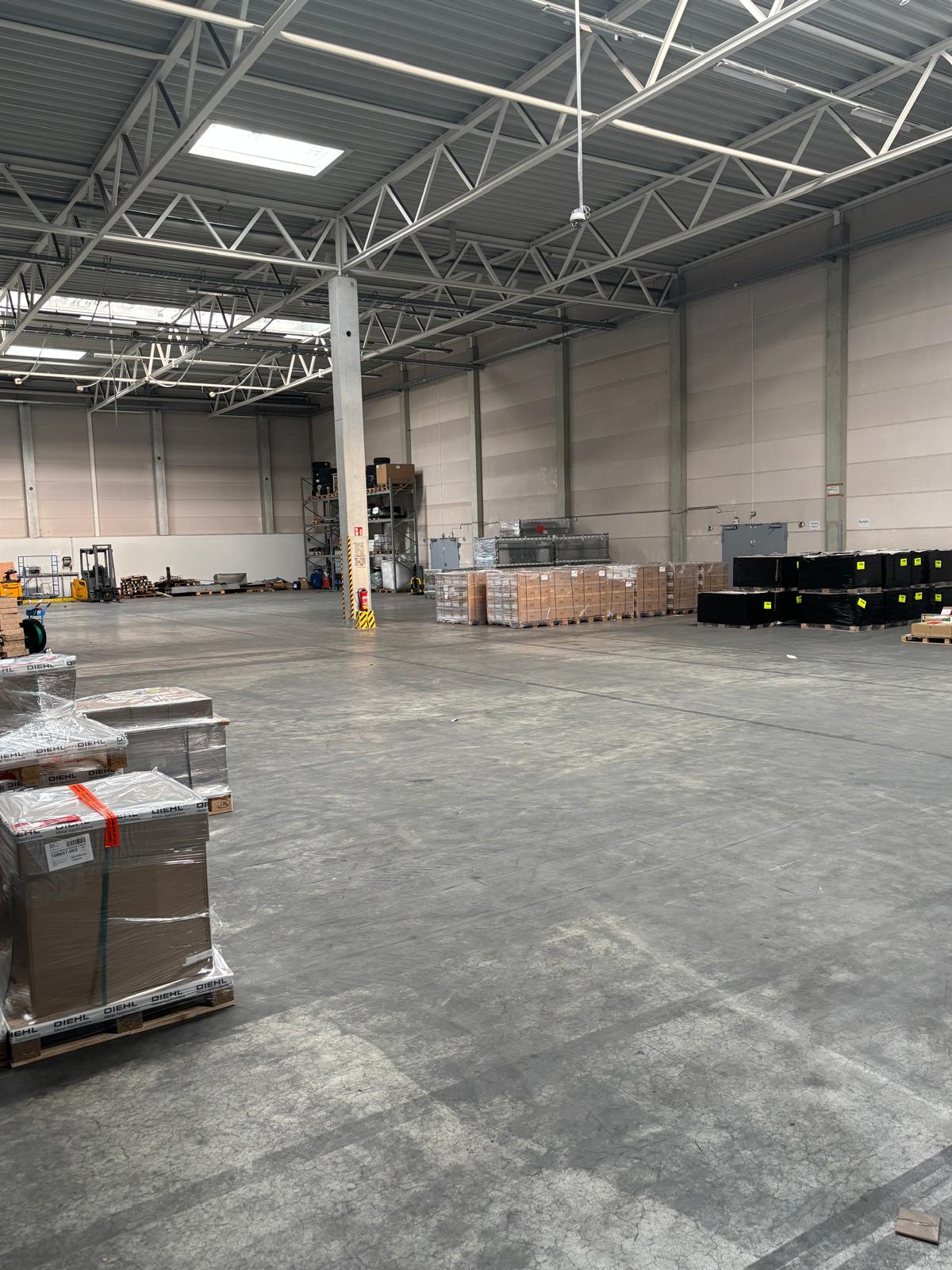 XL Trucking & Handling Terminal